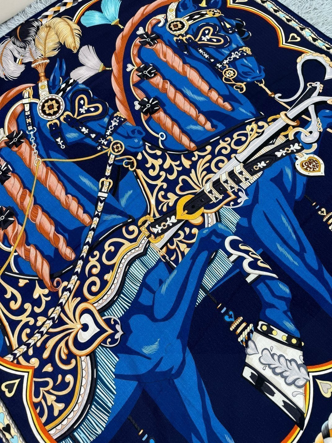   2024年专柜同步 Hermes【双面同色 顶级丝绒方巾140推荐💕顶级工艺超值‼️爱马仕专柜爆款🎁