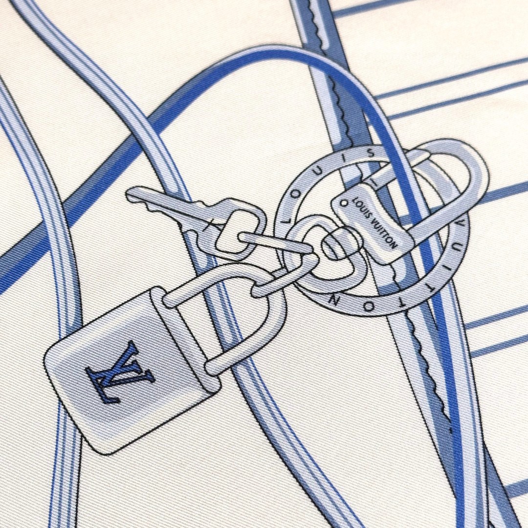 
Louis Vuitton 90 方巾
面料为最顶级16姆米桑蚕丝 手感柔软丝滑 绝对独一无二❗,金字