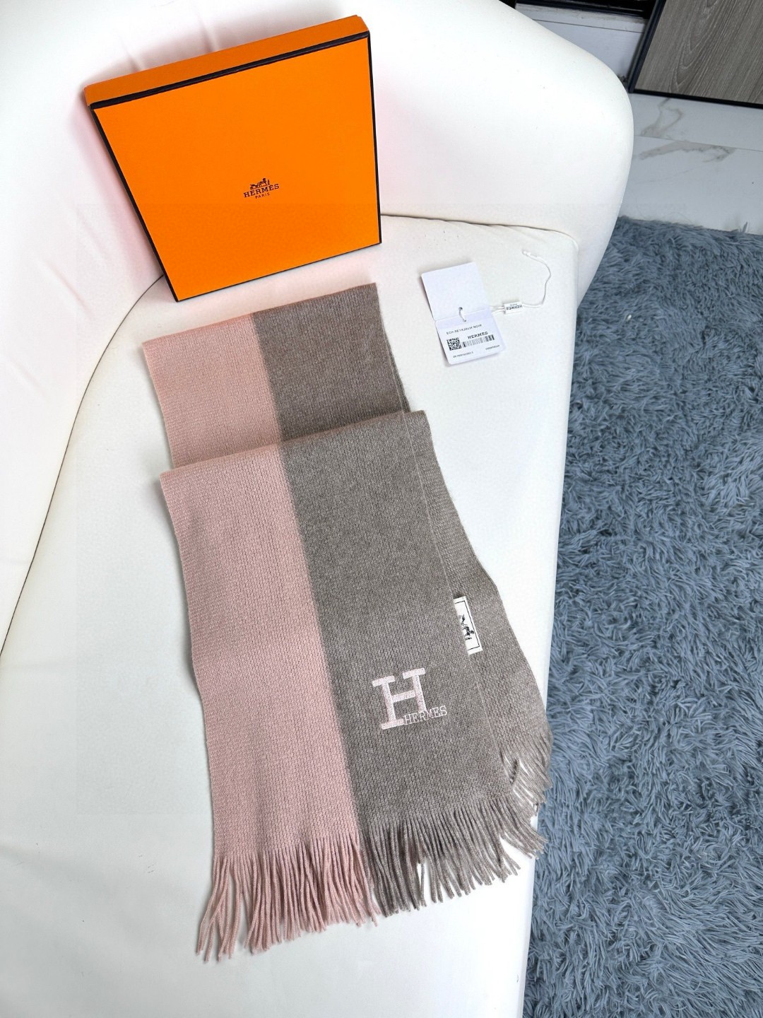 Hermes-inspired Unisex Cashmere Scarf - Classic Design, Timeless Style 5 a1749822214033 2468