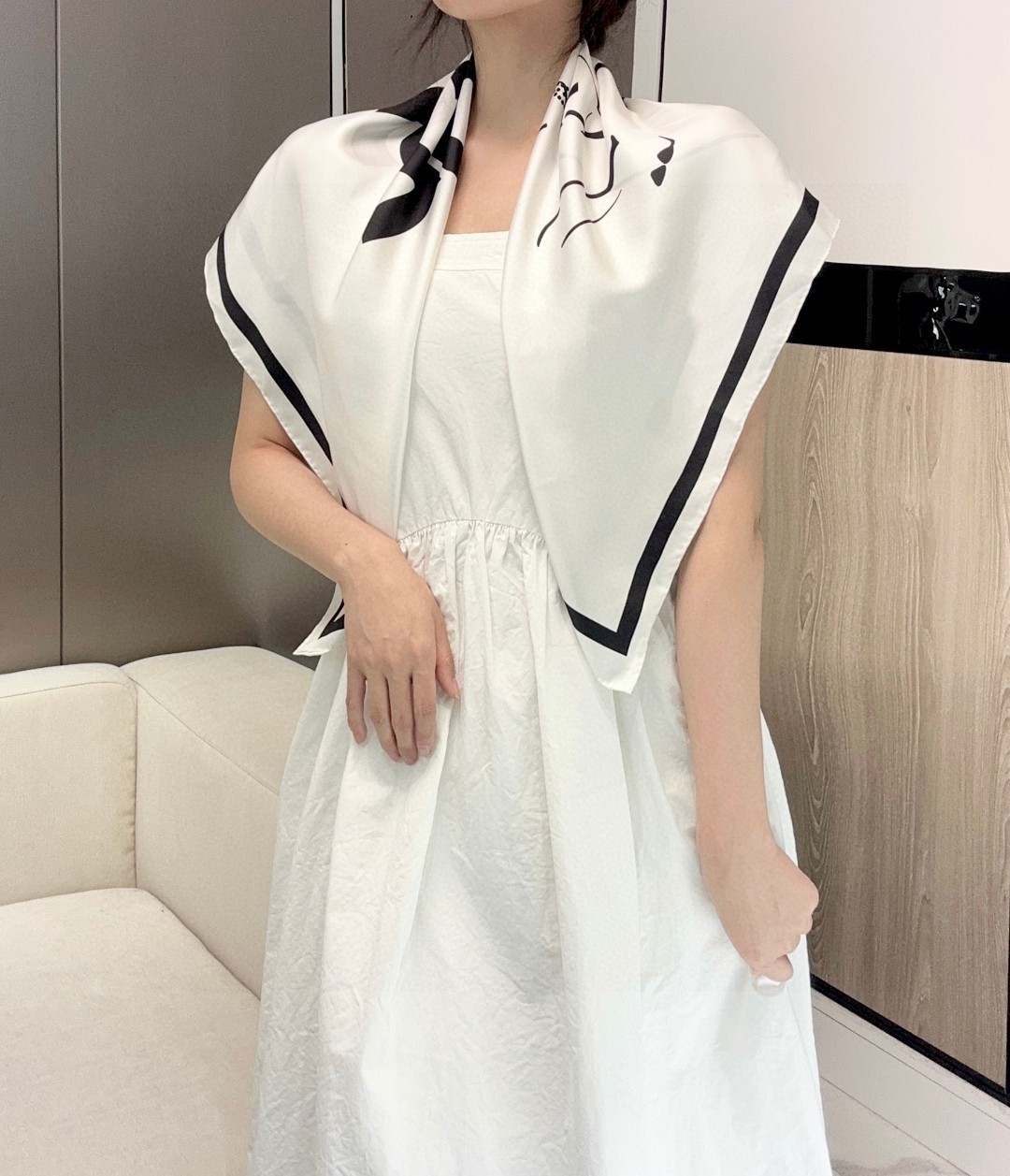 
 温柔笃定的法式调调，美到心都化了醉了！！纯纯的Chanel小姐姐】是宇宙的情人款，香粉欢喜时刻！！！