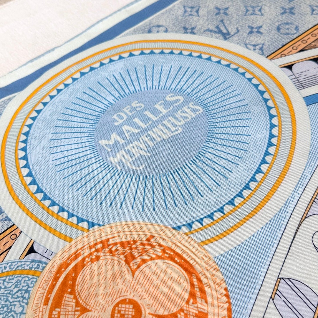   𝐋𝐨𝐮𝐢𝐬 𝐕𝐮𝐢𝐭𝐭𝐨𝐧 • 𝟐𝟓ꫛꫀꪝ《复古海报》
Size：90x90cm 100%斜纹真丝 