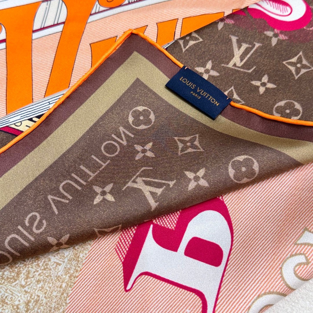 𝐋𝐨𝐮𝐢𝐬 𝐕𝐮𝐢𝐭𝐭𝐨𝐧 • 𝟐𝟓ꫛꫀꪝ《复古海报》Size：90x90cm 100%斜纹真丝 18m