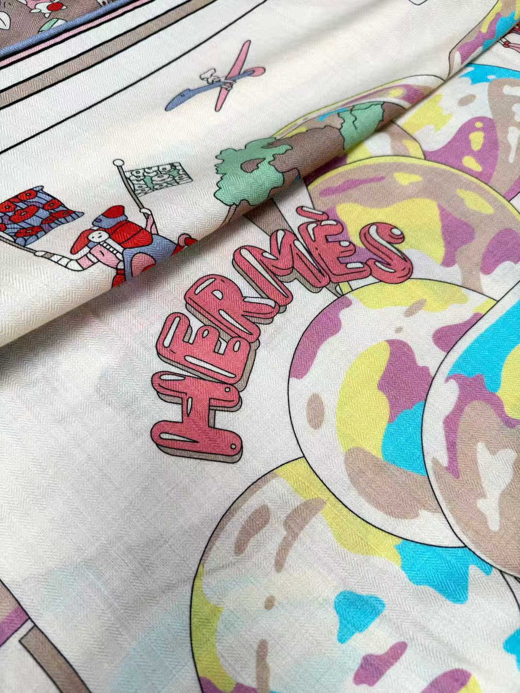   上新❤️ Hermès市场最顶版本 
最有辨识度 
【超现实的枢纽】 140*140cm，双面同色印