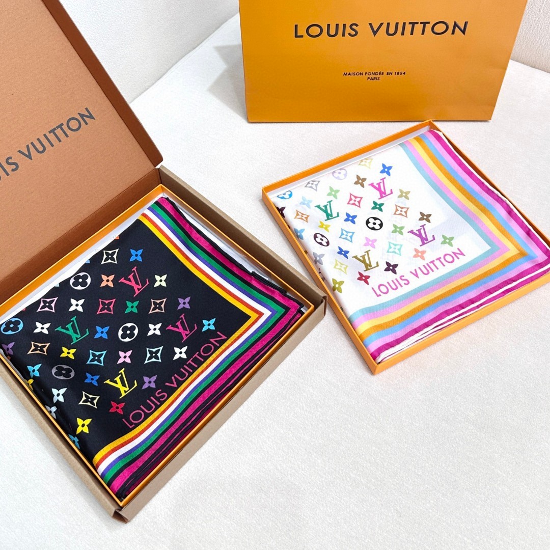 16姆米单面  18姆米双面      LV x TM 90 方巾
【18mm顶级真丝双面同色丝巾】
L
