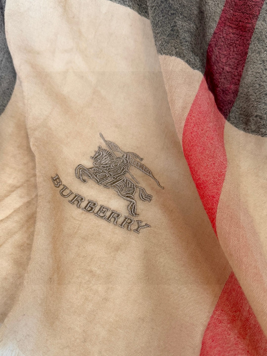  上新！巴宝莉正装系列货 专供旗舰店的viP 💍💍💍顶级苏格兰进口山羊绒  🎆无比的高贵优雅 知性的款式