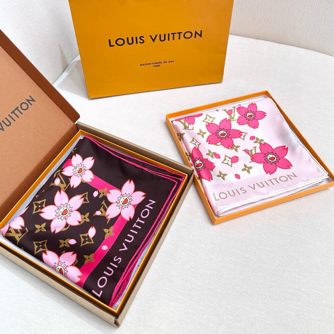  LV x TM MONOGRAM CHERRY BLOSSOM 
 18mm顶级真丝双面同色丝巾
本款