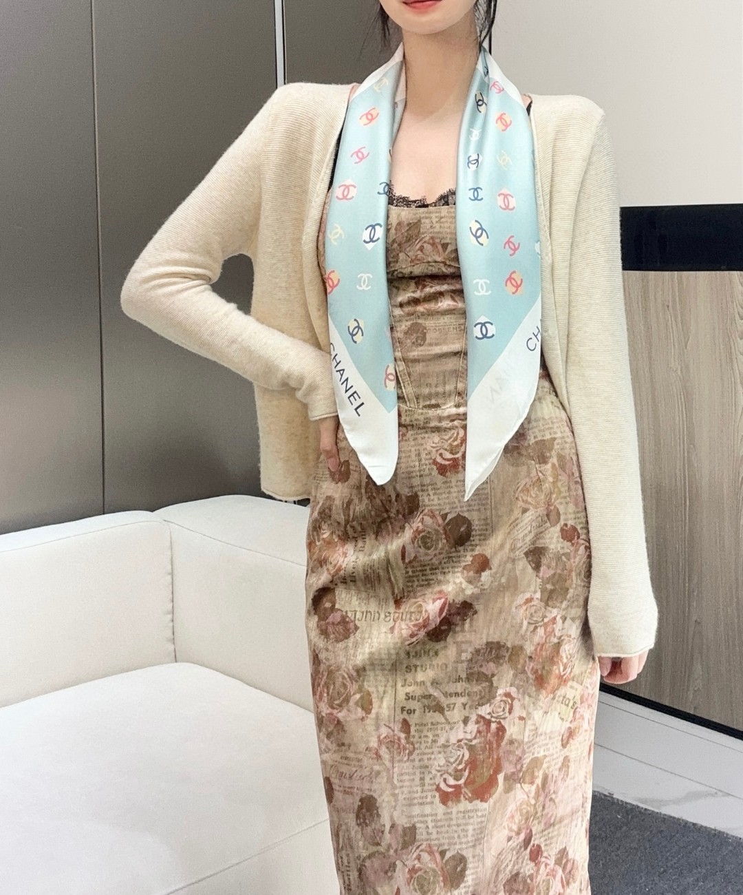  ✨✨CHAMEL【小香蝴蝶结90】真丝方巾‼️抢‼️VIP推荐  ‼️👍下手一定要快【高端  大爱❤️