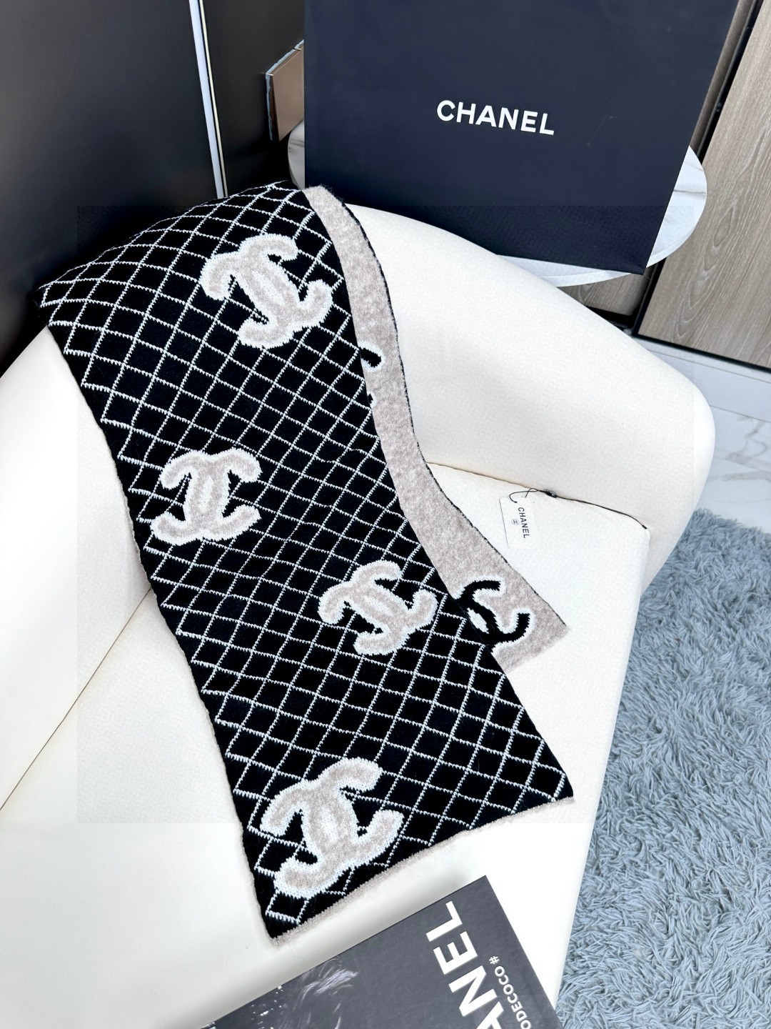 。高版本 对版颜色 黑长卡其灰来咯🥰🥰看细节颜色
一看到达人在晒这条24年秋冬最新款Chanel 就马上