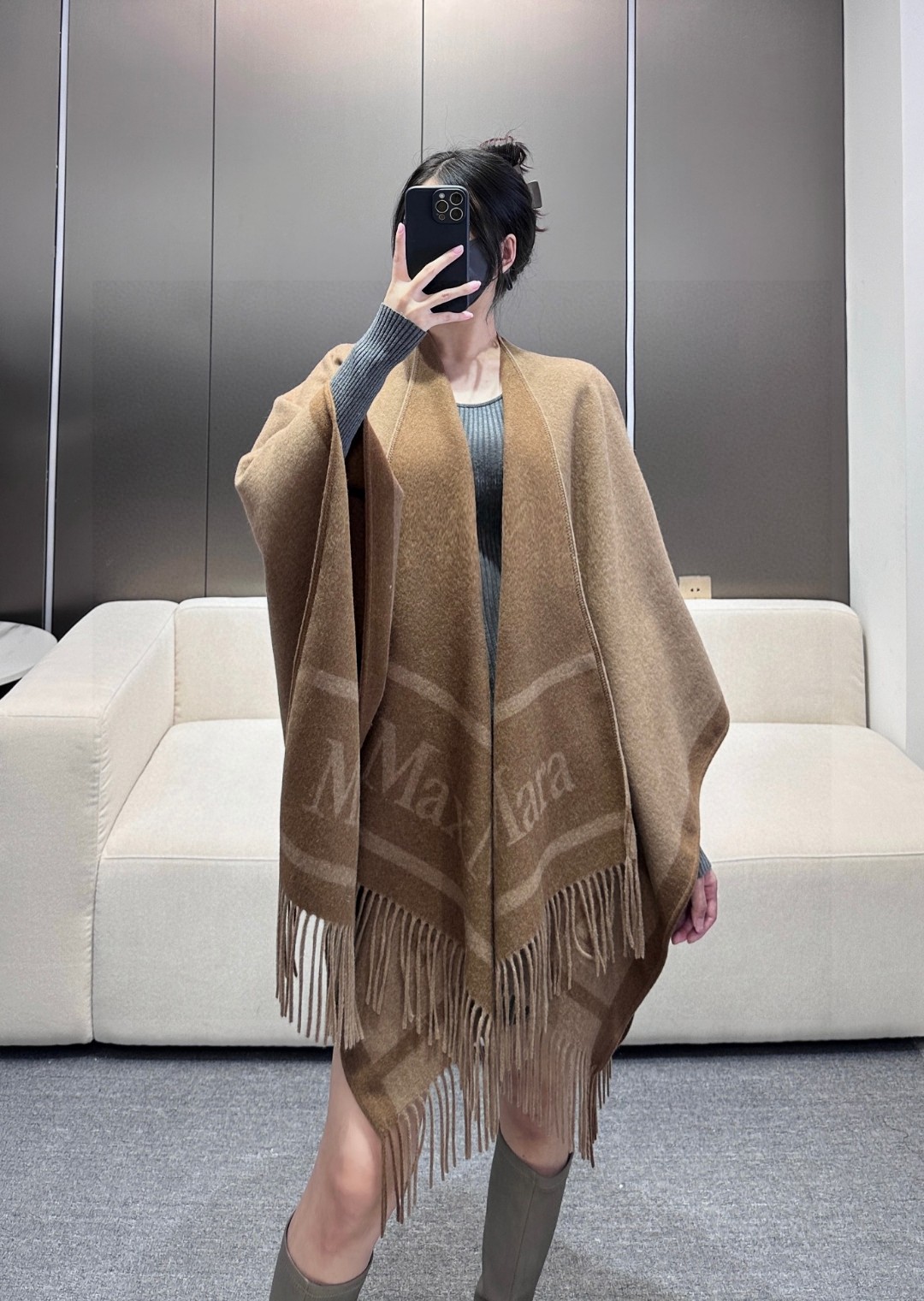 𝐌𝐚𝐱 𝐦𝐚𝐫𝐚 双面斗篷‼️原单品质牛货,气质的没有争议‼️本年度最in的走秀斗篷🤙🏻百搭的无敌的那种