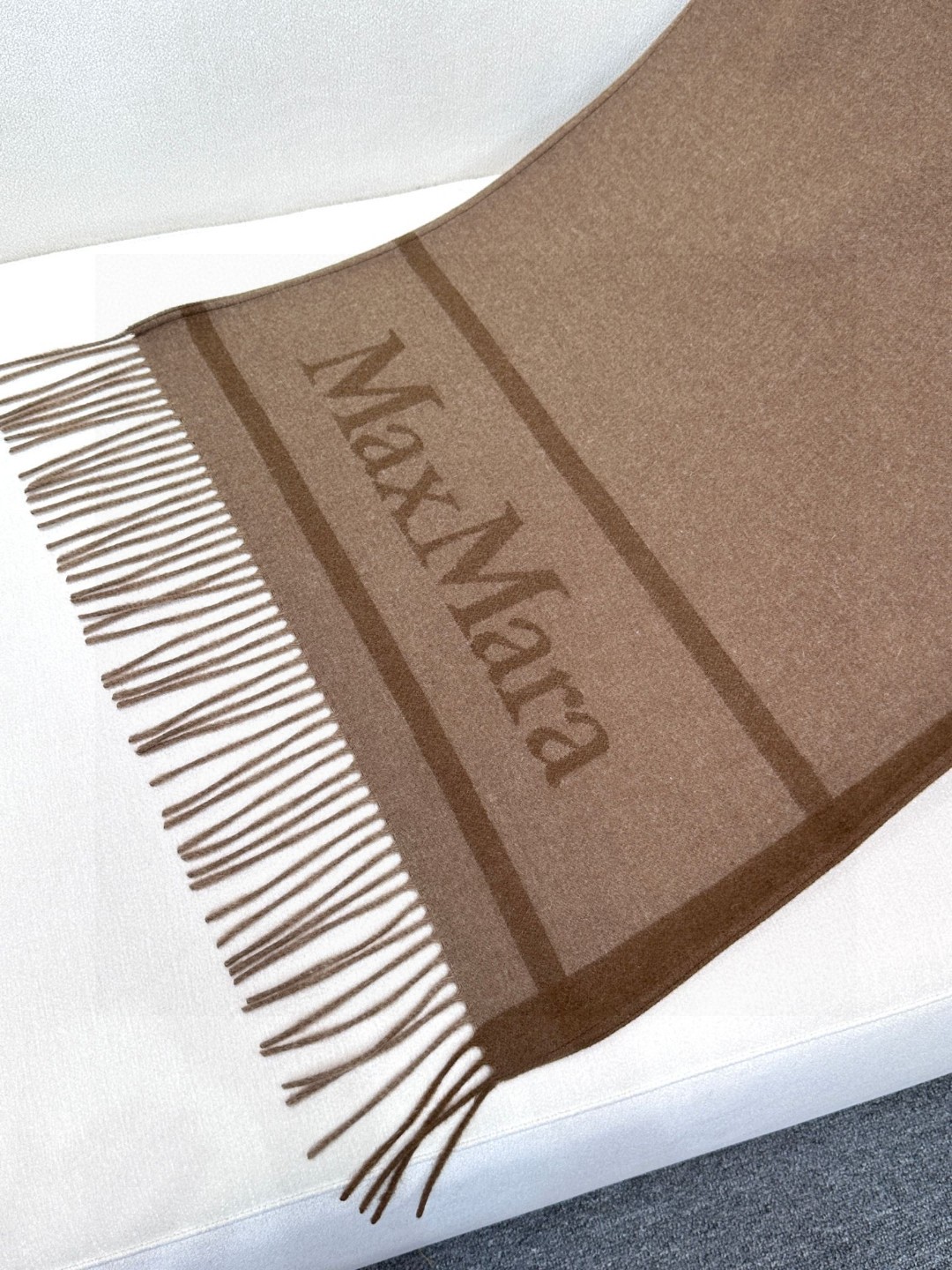 𝐌𝐚𝐱 𝐦𝐚𝐫𝐚 双面斗篷‼️原单品质牛货,气质的没有争议‼️本年度最in的走秀斗篷🤙🏻百搭的无敌的那种