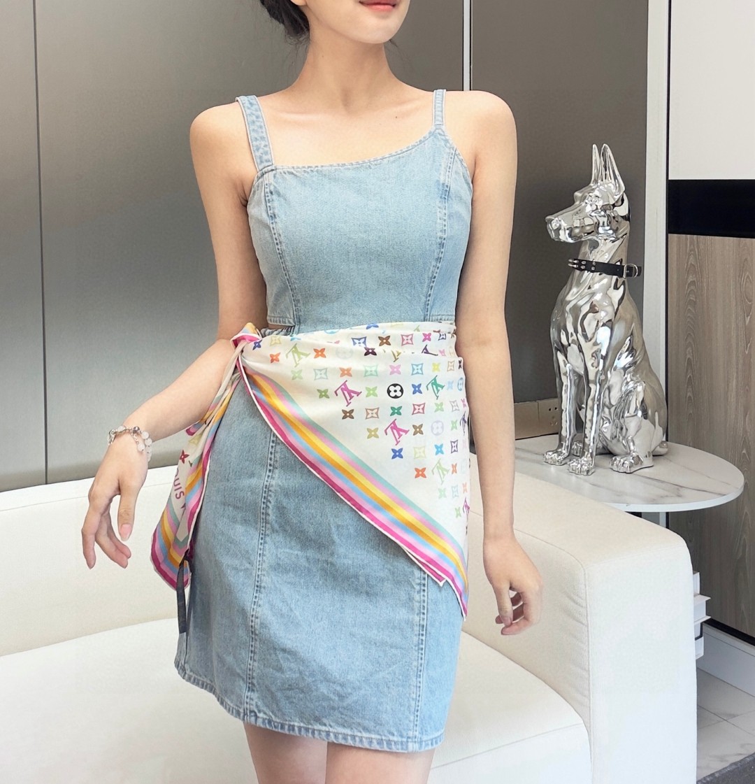 18姆米双面 LV x TM 90 方巾【18mm顶级真丝双面同色丝巾】LV x TM Monogram