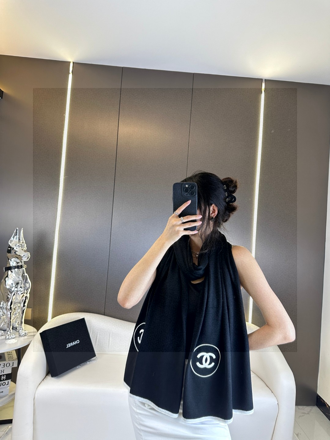   Chanel 小香薄款丝绒长巾（吴昕 、古力娜扎同款）衣橱必收纳款✦这款如同绿水鬼般在专柜不加价是买