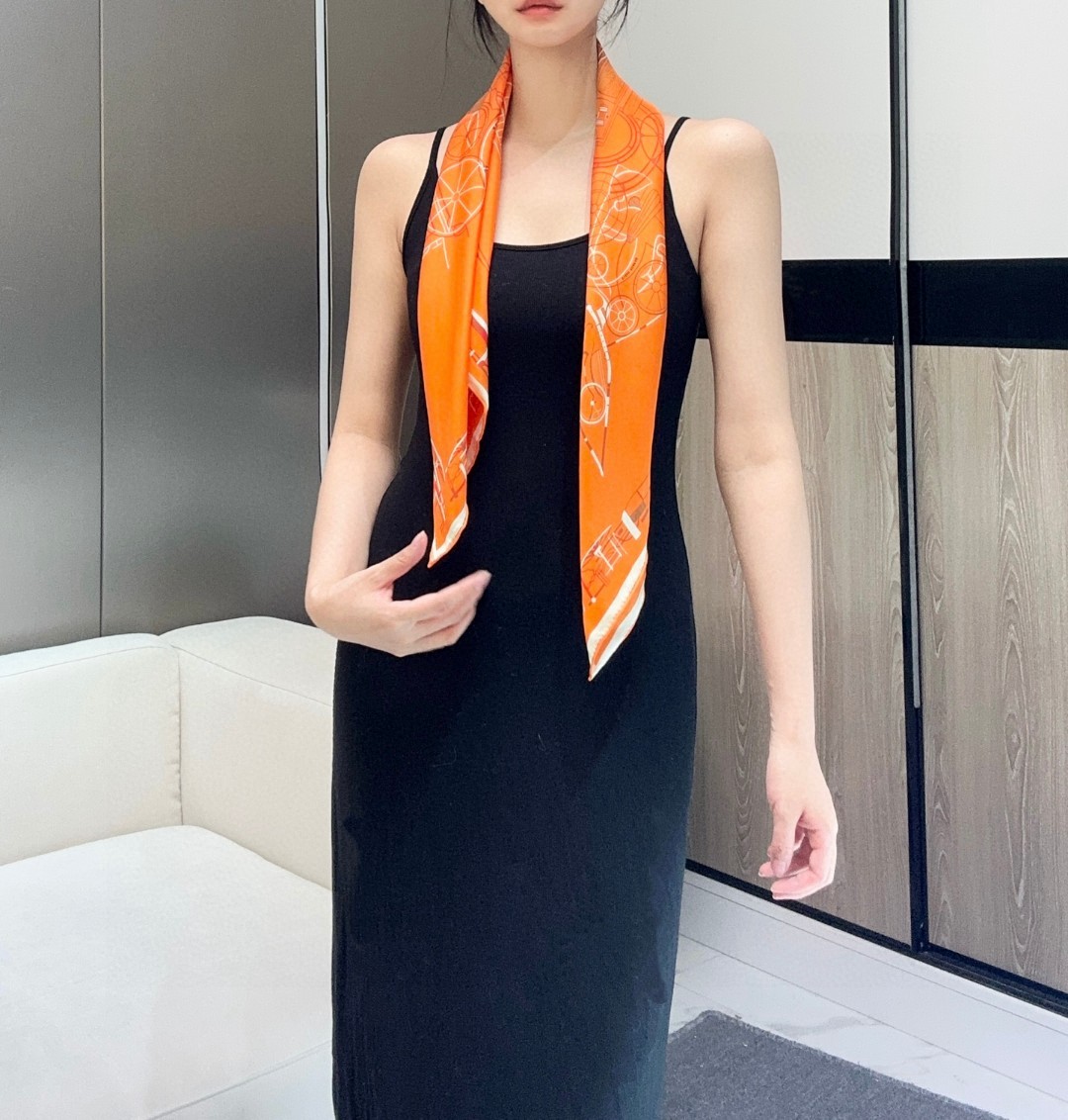 𝐇𝐞𝐫𝐦𝐞𝐬 • 𝟐𝟒𝐍𝐞𝐰 《马术的错综交叠》100%真丝方巾 90x90cm年度旗舰！H，今年最热门