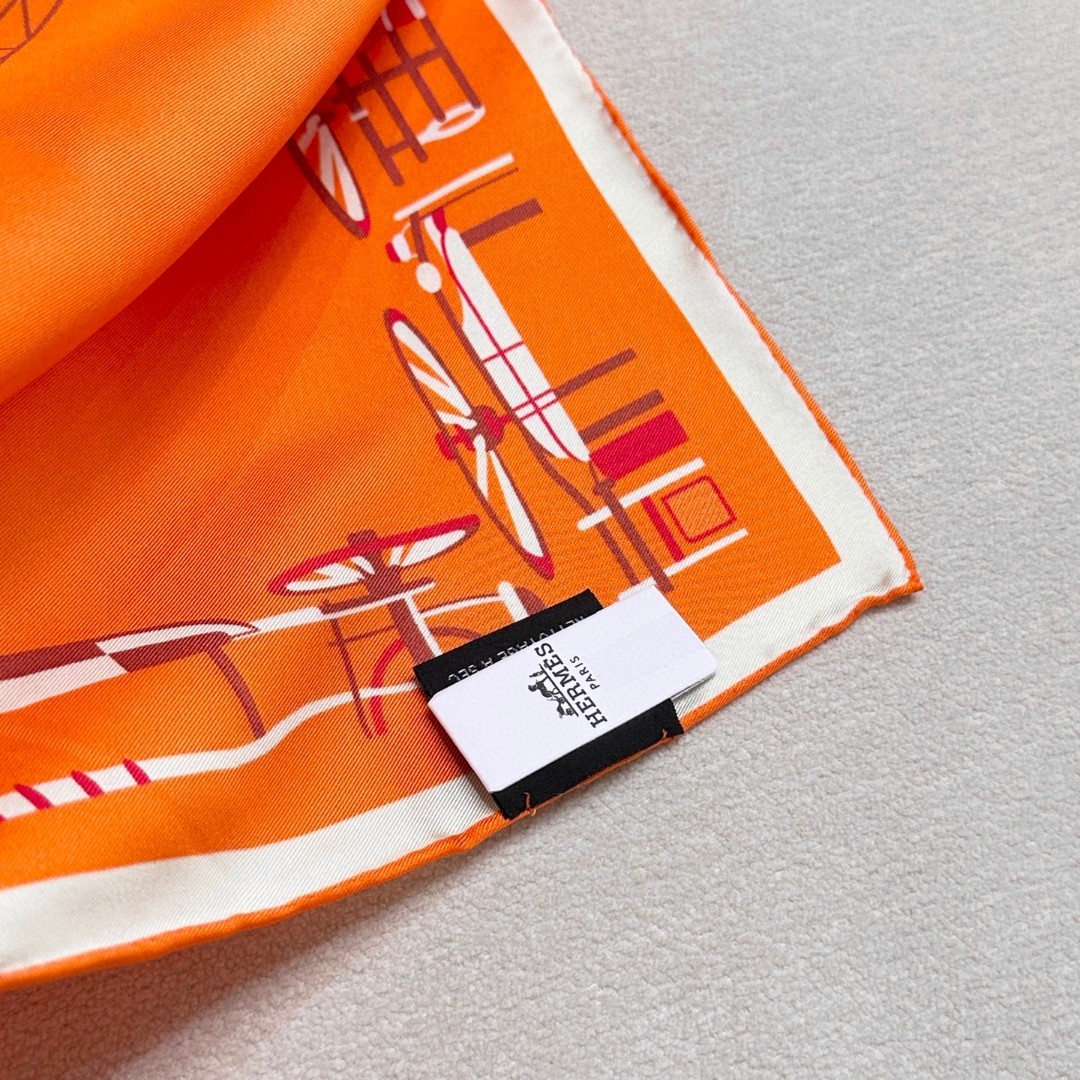 𝐇𝐞𝐫𝐦𝐞𝐬 • 𝟐𝟒𝐍𝐞𝐰 《马术的错综交叠》100%真丝方巾 90x90cm年度旗舰！H，今年最热门