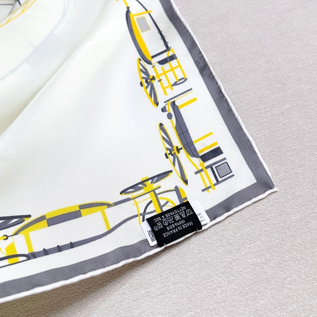 
𝐇𝐞𝐫𝐦𝐞𝐬 • 𝟐𝟒𝐍𝐞𝐰 《马术的错综交叠》
100%真丝方巾 90x90cm
年度旗舰！H，今年