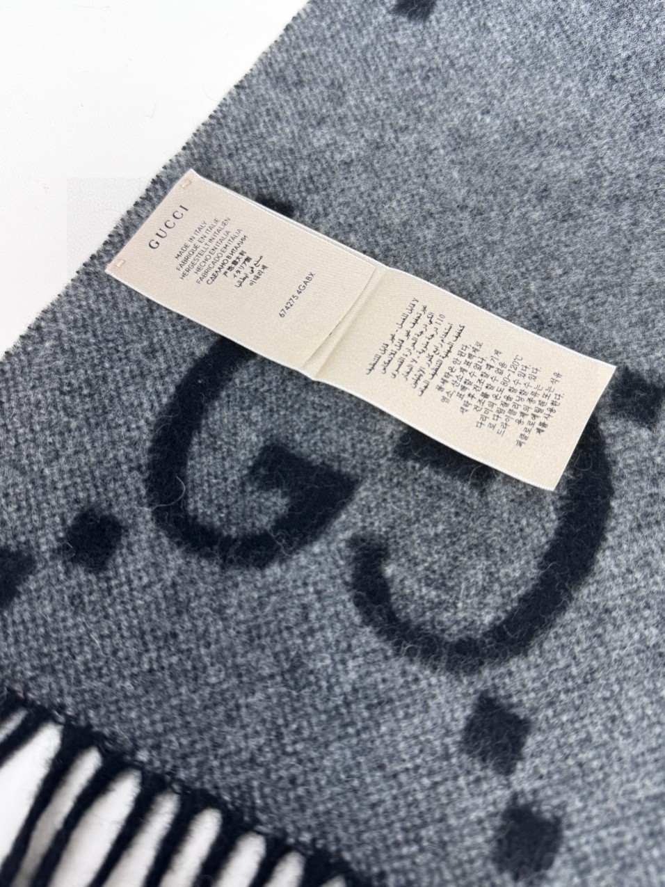 大G流苏 最新爆款 经典双大g 双面提花流苏围巾 原版原标，经典的设计 耐看百搭 规格45*200