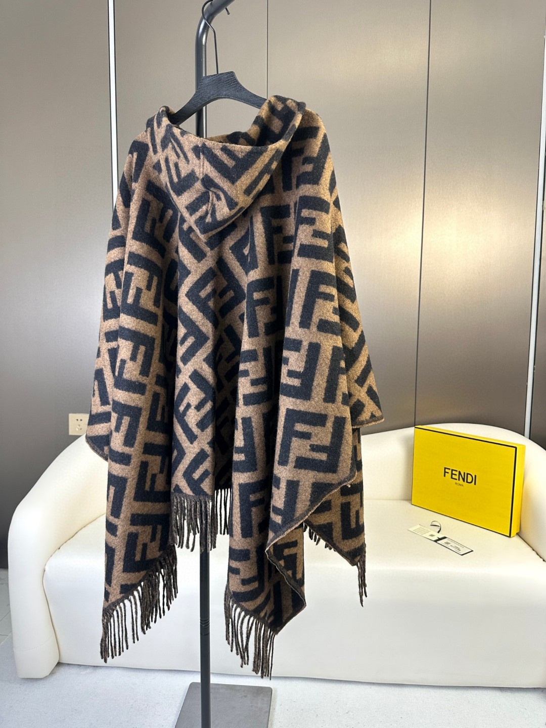Fendi Haute Couture Silk Twill Scarf Shawl Ref.0B32CEF4 4
