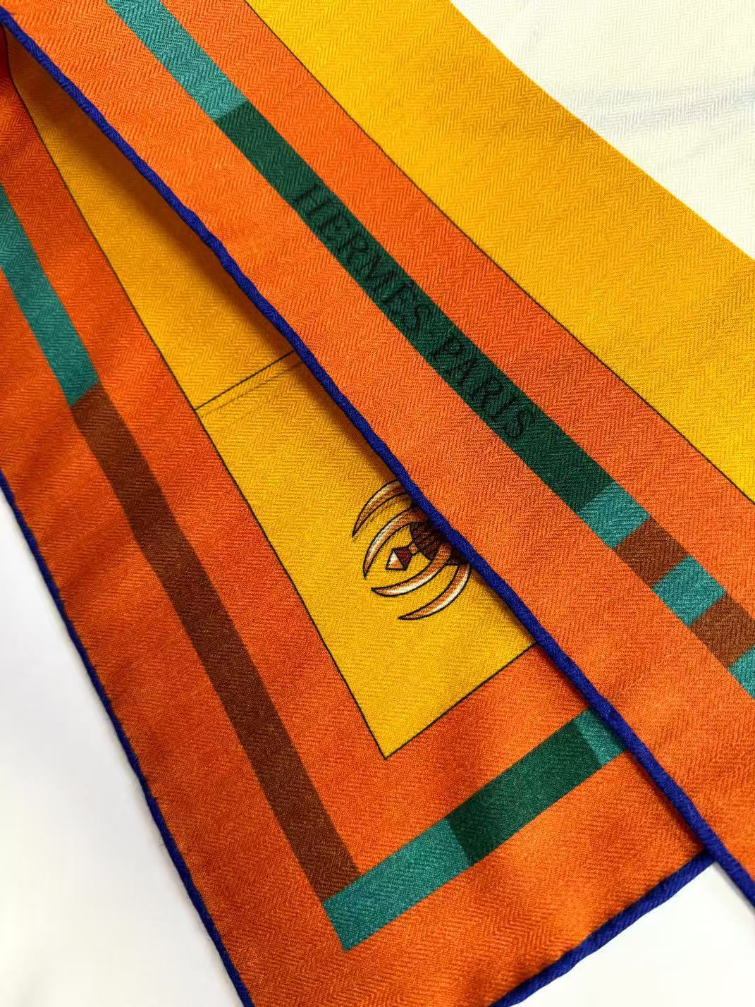 上新[玫瑰]2025年最新爱马仕(双面同色)羊绒方巾披肩，顶级工艺超值‼️爱马仕专柜爆款立体呈现图案纹路