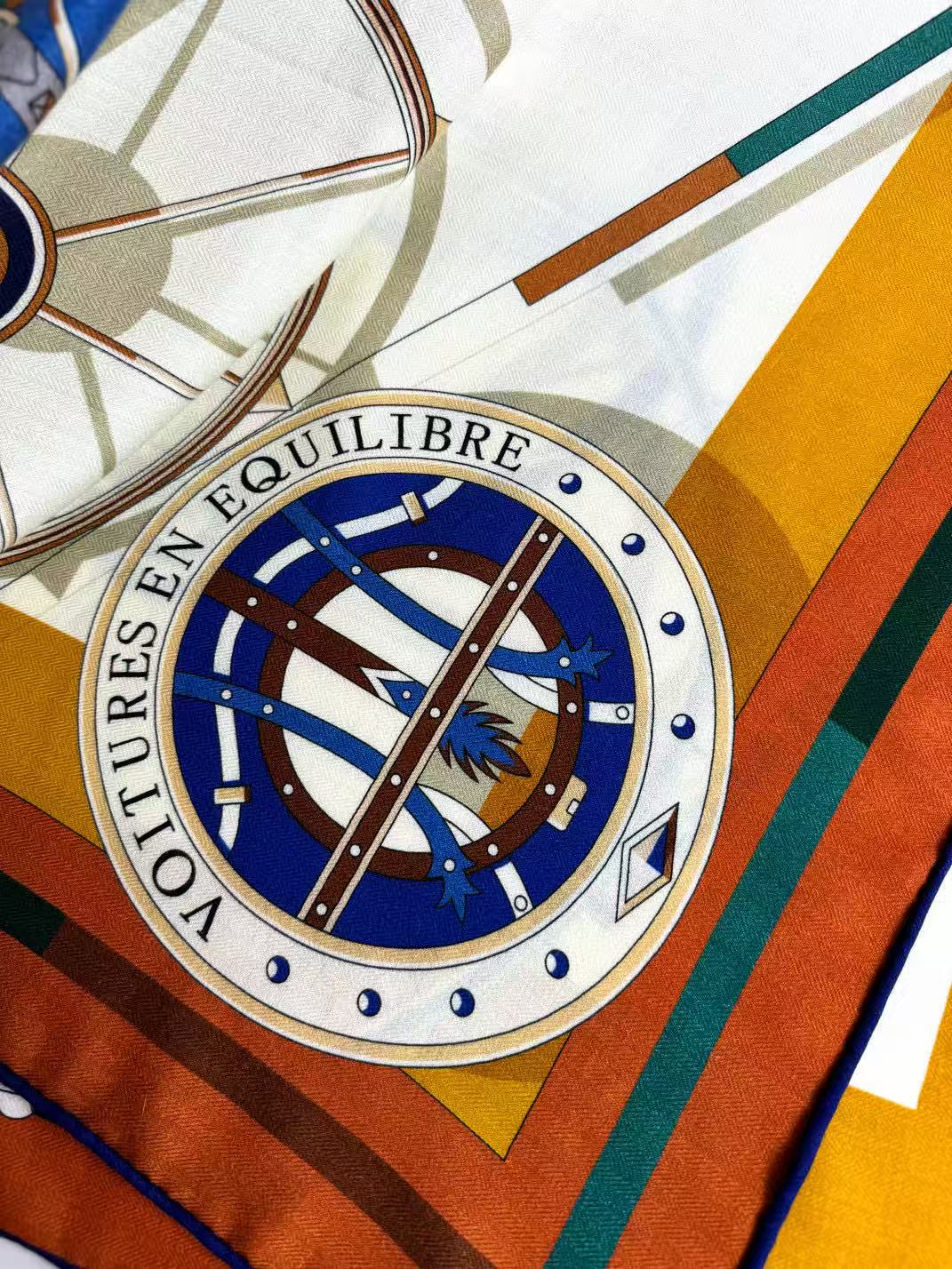 上新[玫瑰]2025年最新爱马仕(双面同色)羊绒方巾披肩，顶级工艺超值‼️爱马仕专柜爆款立体呈现图案纹路