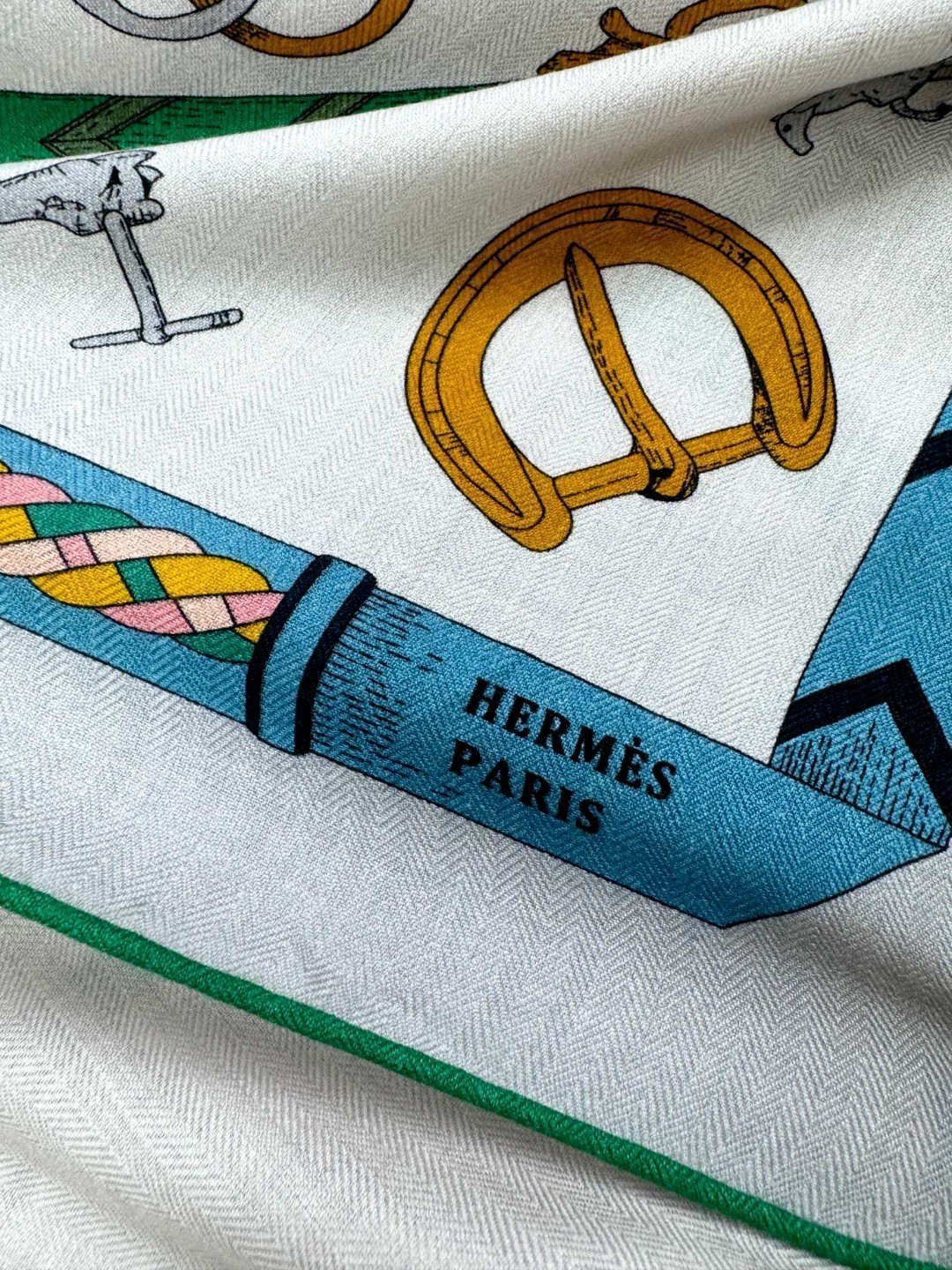 2025年专柜同步 最新款Hermes【双面同色】【跃动的马儿 140】‼️顶级丝羊绒工艺超值‼️爱马仕