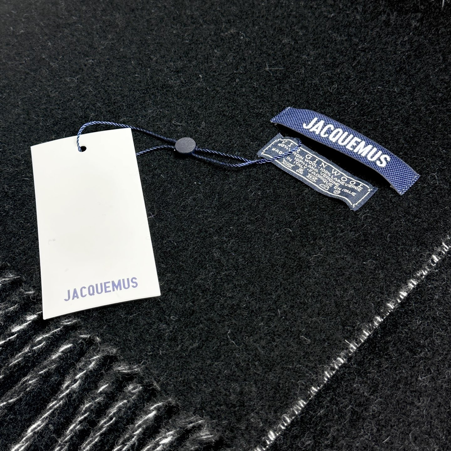 ✨Jacquemus 双面围巾❗今年真的被疯狂种草 今年冬天就非宠这条 好看的要疯掉了，太有型太有魅力了