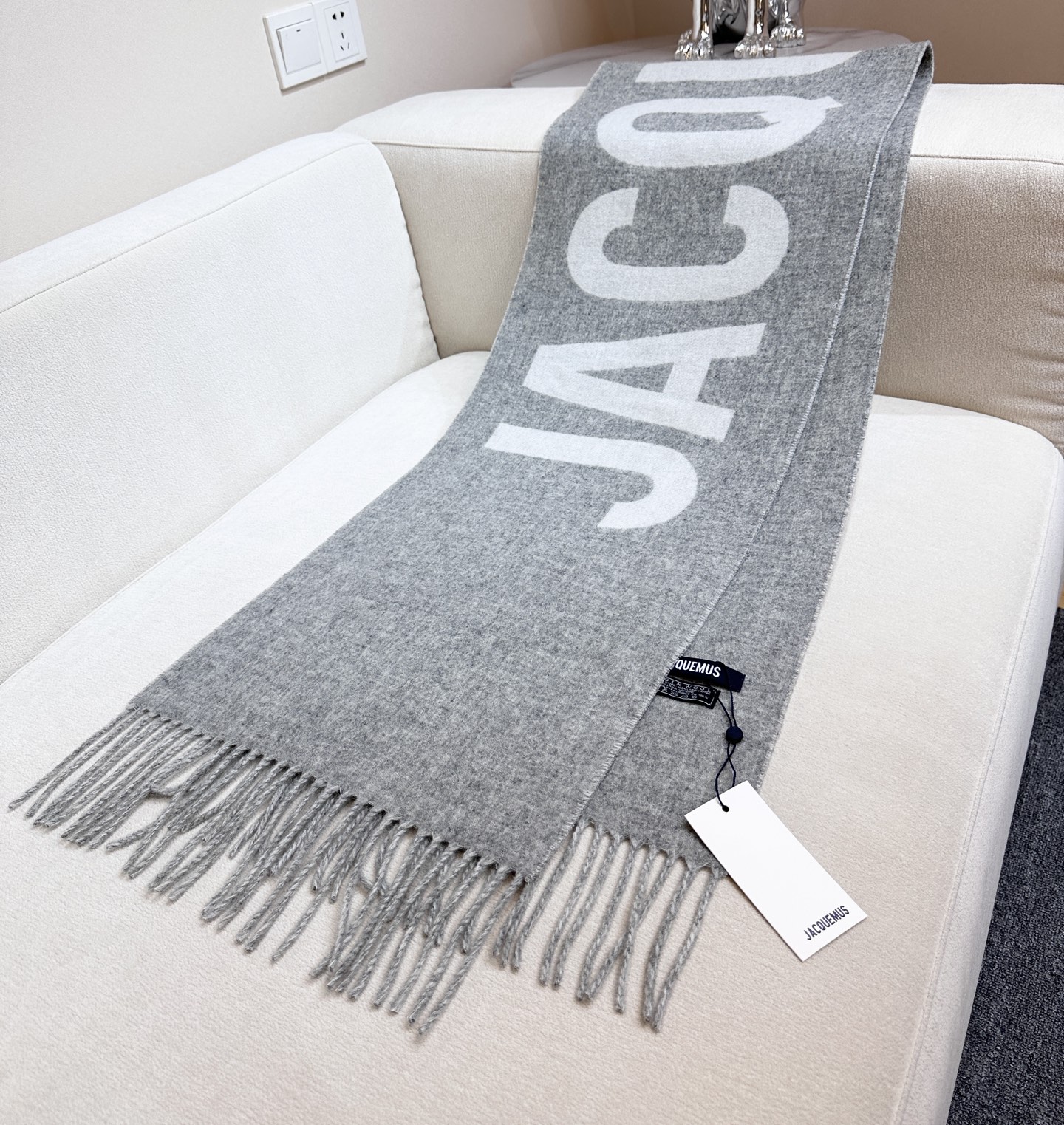 ✨Jacquemus 双面围巾❗今年真的被疯狂种草 今年冬天就非宠这条 好看的要疯掉了，太有型太有魅力了