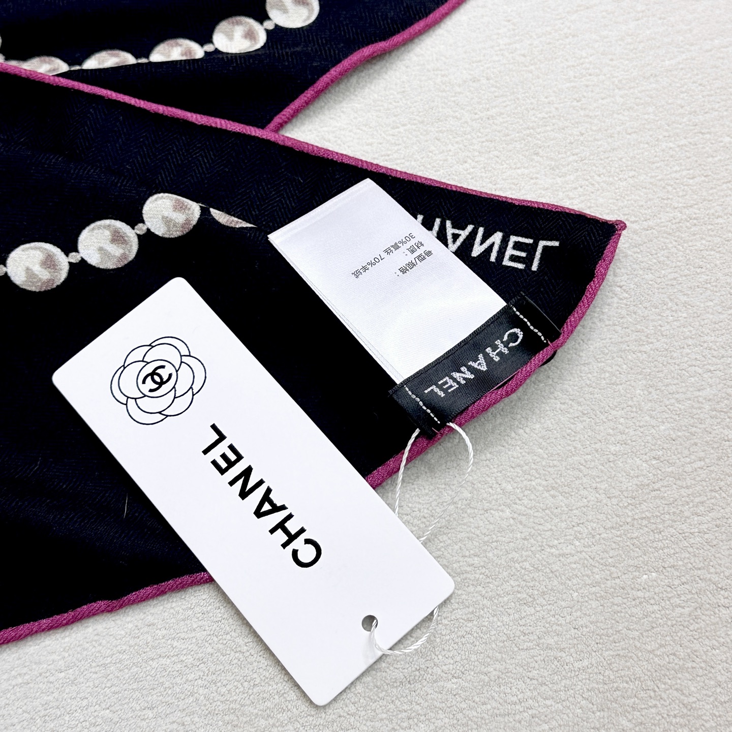 💃🏻💃🏻【项链饰品印花羊绒110】双面丝绒 ❤️女人尤物 货极少 四季都可以用‼️真心美的让人非常非常心