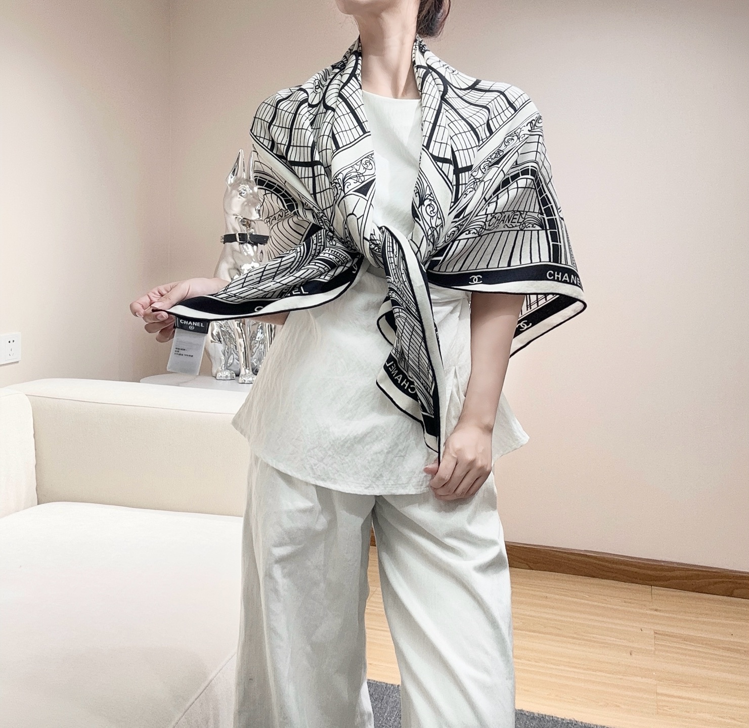 💟2025年秋冬新款💖💖💃🏻💃🏻香奈儿 丝羊绒方巾‼️抢‼️VIP推荐 ‼️👍下手一定要快【高端 大爱 