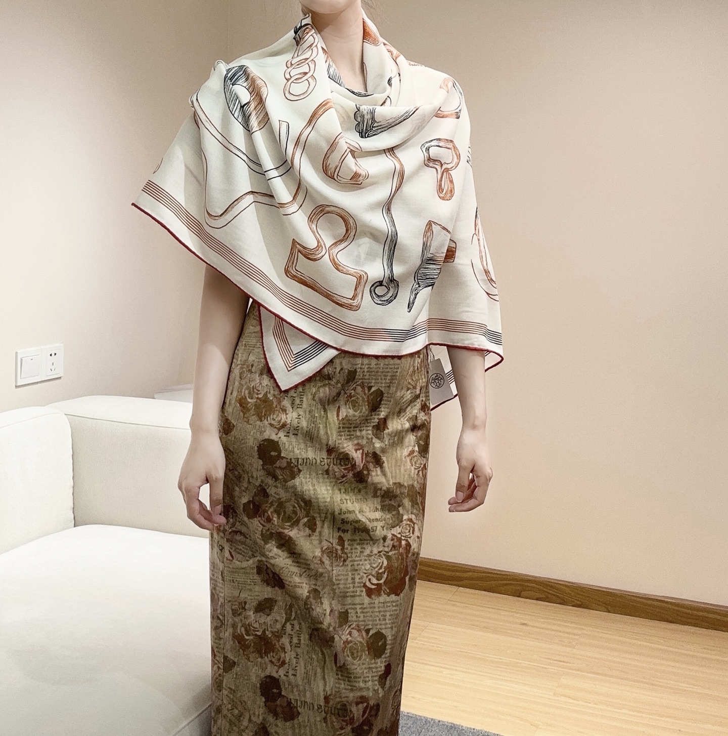 “马具故事的诗意回顾”140双面披肩设计师 弗洛伦斯·曼里克（Florence Manlik）尺寸：13