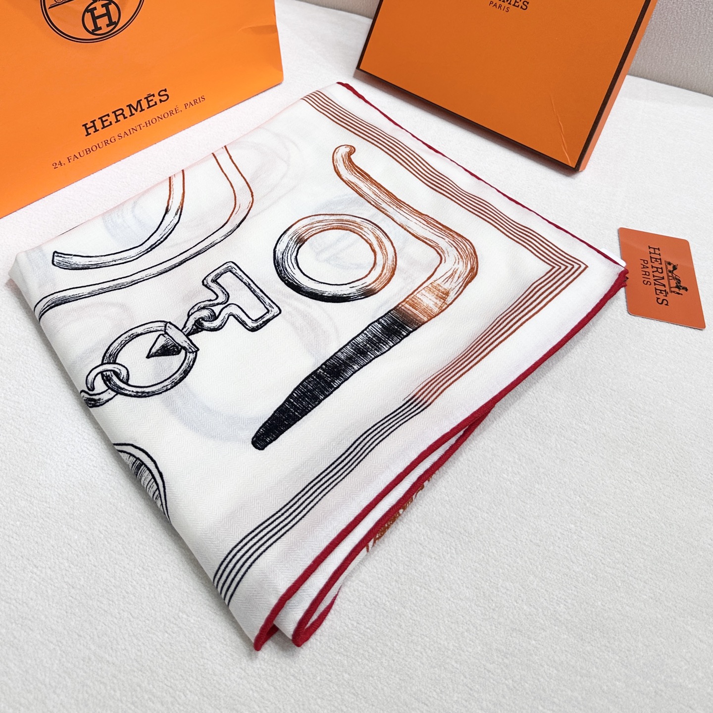 “马具故事的诗意回顾”140双面披肩设计师 弗洛伦斯·曼里克（Florence Manlik）尺寸：13