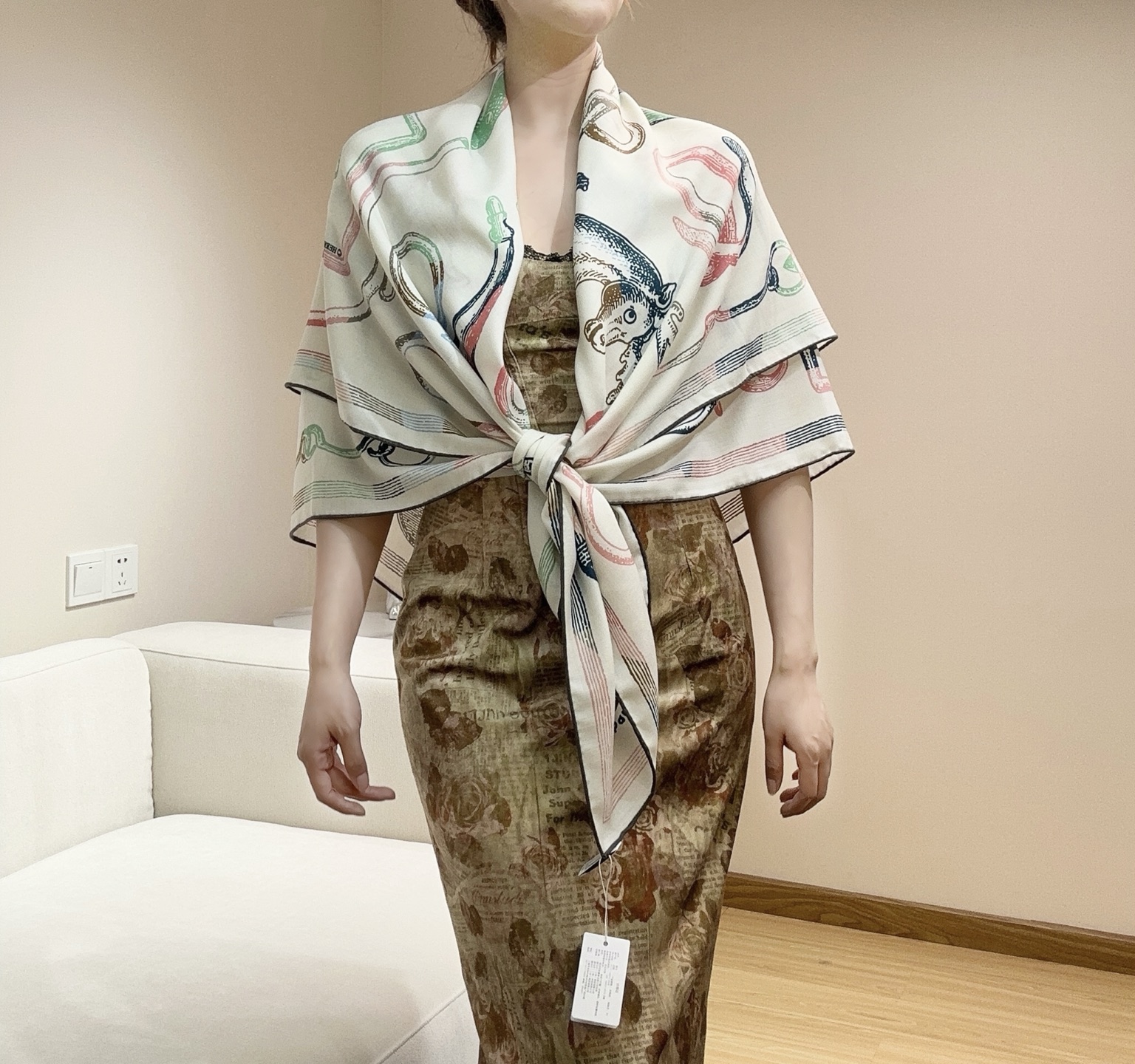 “马具故事的诗意回顾”140双面披肩设计师 弗洛伦斯·曼里克（Florence Manlik）尺寸：13