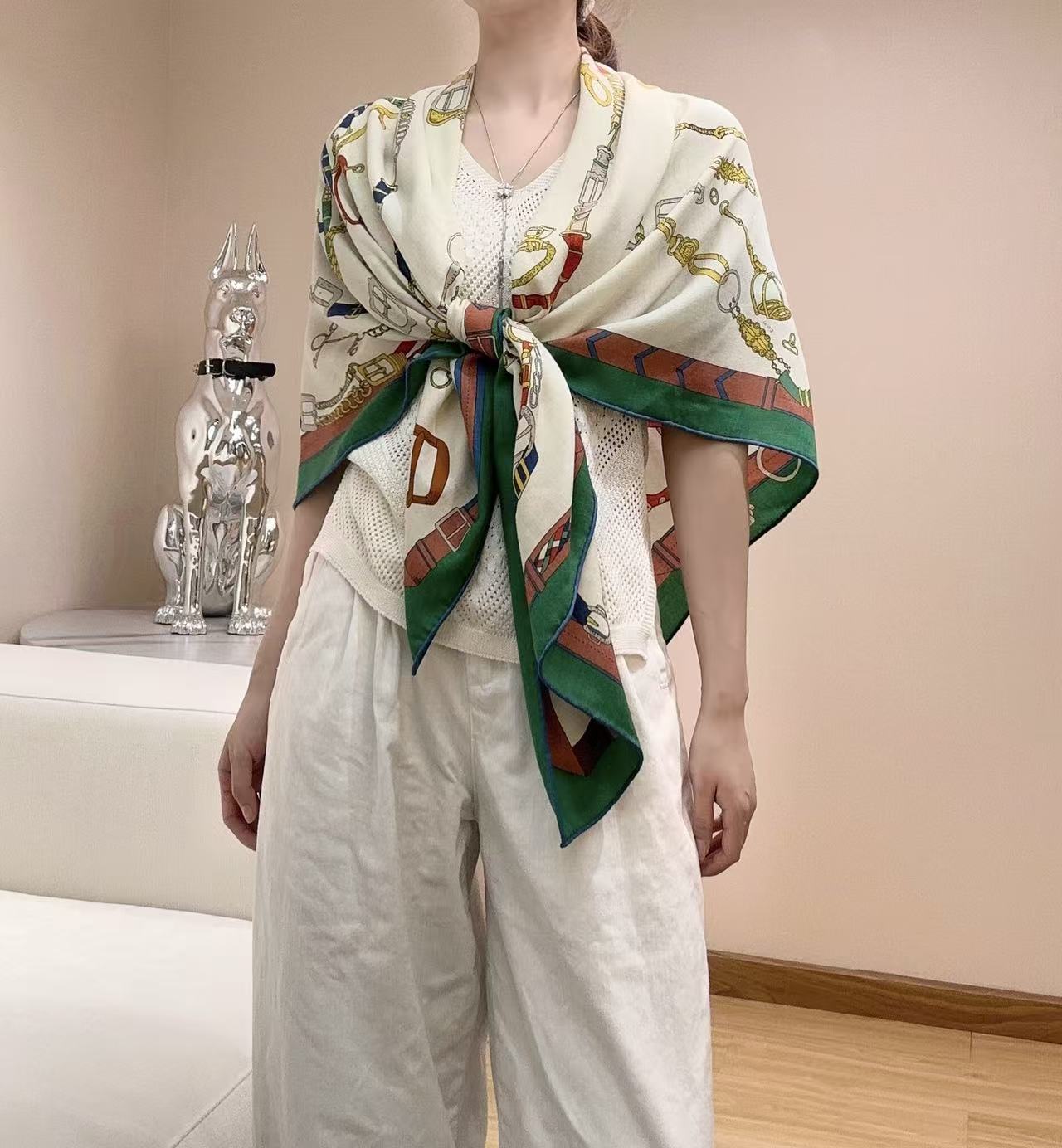 2025年专柜同步 最新款Hermes【双面同色】【跃动的马儿 140】‼️顶级丝羊绒工艺超值‼️爱马仕