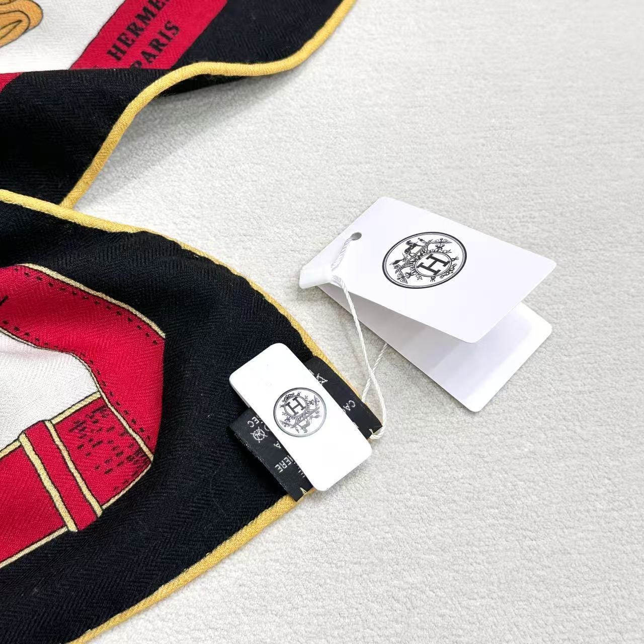 2025年专柜同步 最新款Hermes【双面同色】【跃动的马儿 140】‼️顶级丝羊绒工艺超值‼️爱马仕