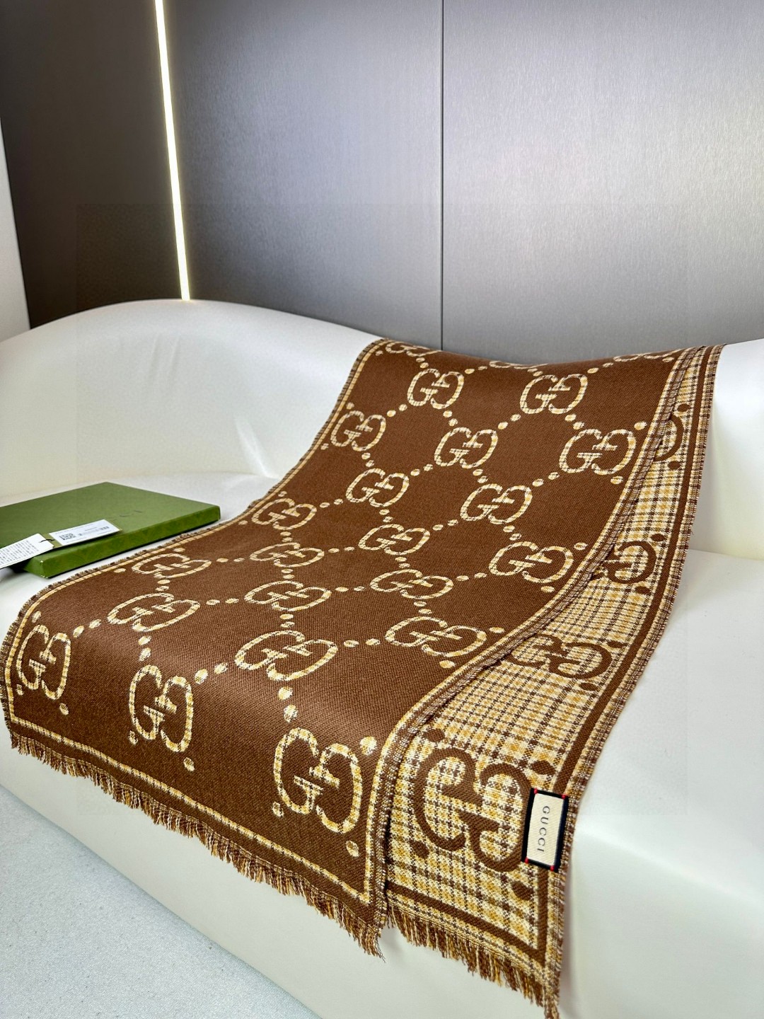 高版本！GG图案中的经典王‼️渠道原单正品♥️ 稀有的原标齐全！官网同款货号，配有流苏饰边的精致双面提花