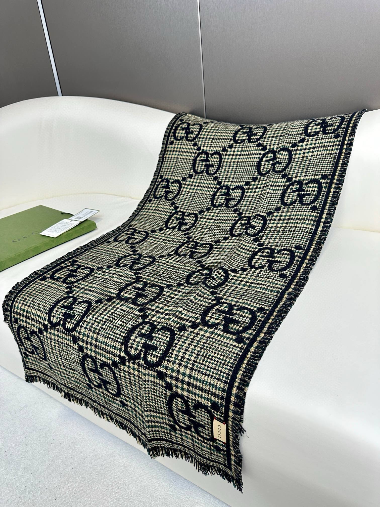 高版本！GG图案中的经典王‼️渠道原单正品♥️ 稀有的原标齐全！官网同款货号，配有流苏饰边的精致双面提花