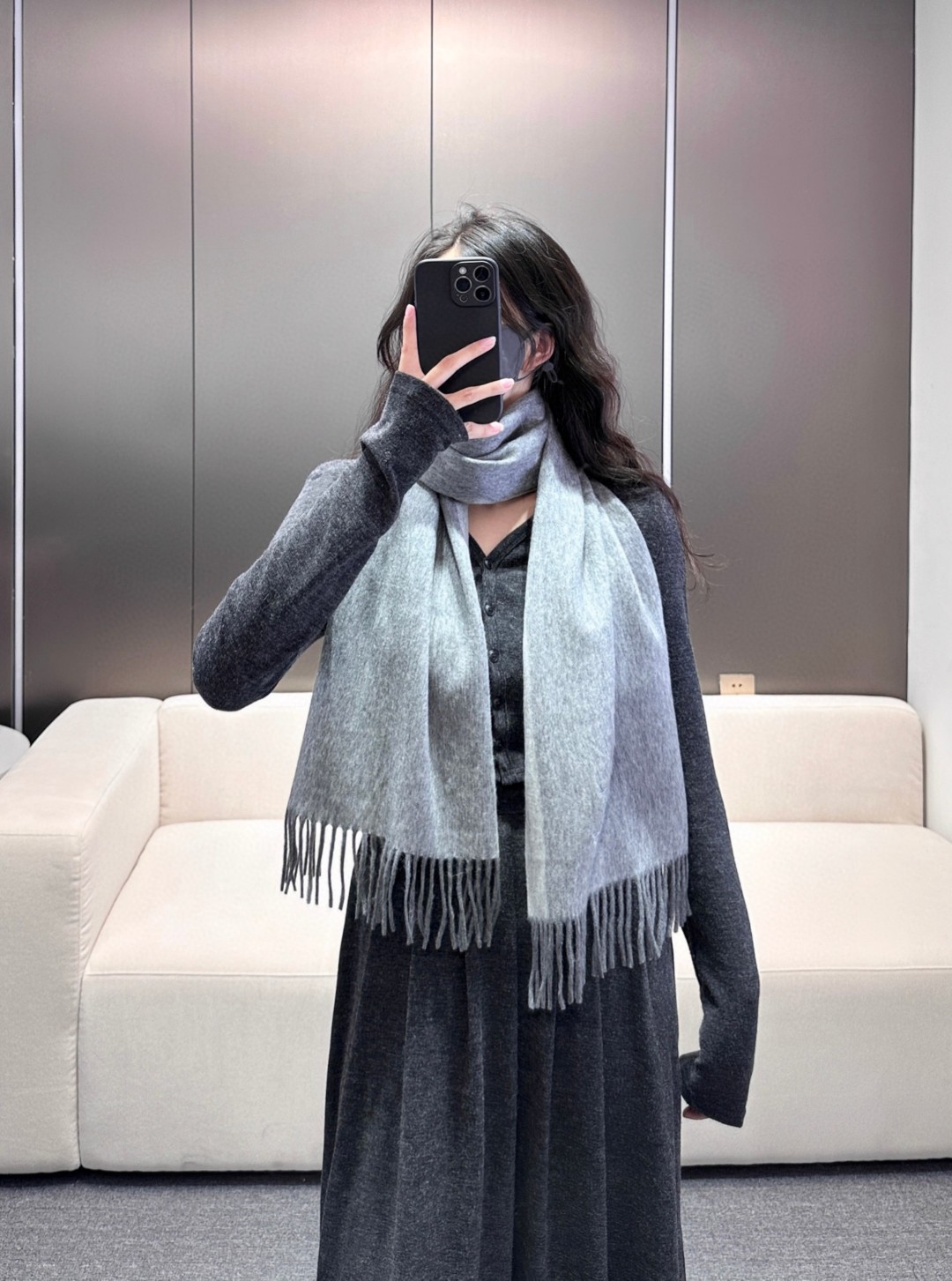 。 巴宝莉【刺绣战马】🌾 最新款男女通用情侣款👫重磅推荐💥 经典的格子，永不过时。非常保暖柔软亲肤，不扎