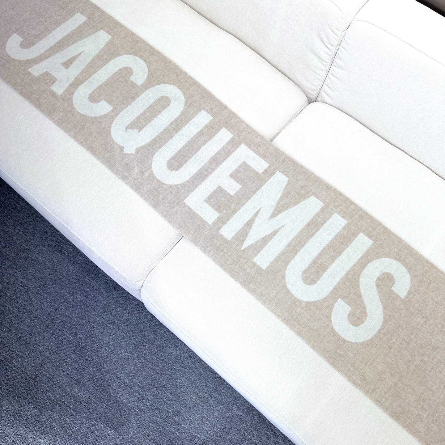✨Jacquemus 双面围巾❗今年真的被疯狂种草 今年冬天就非宠这条 好看的要疯掉了，太有型太有魅力了