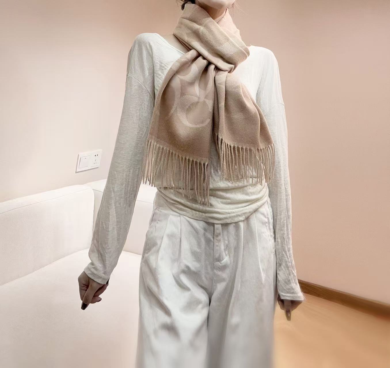 。【COCAH · 蔻驰新款大C字母】专柜都在抢货的节奏 。Coach经典C字母太好看了吧！不仅有颜值还