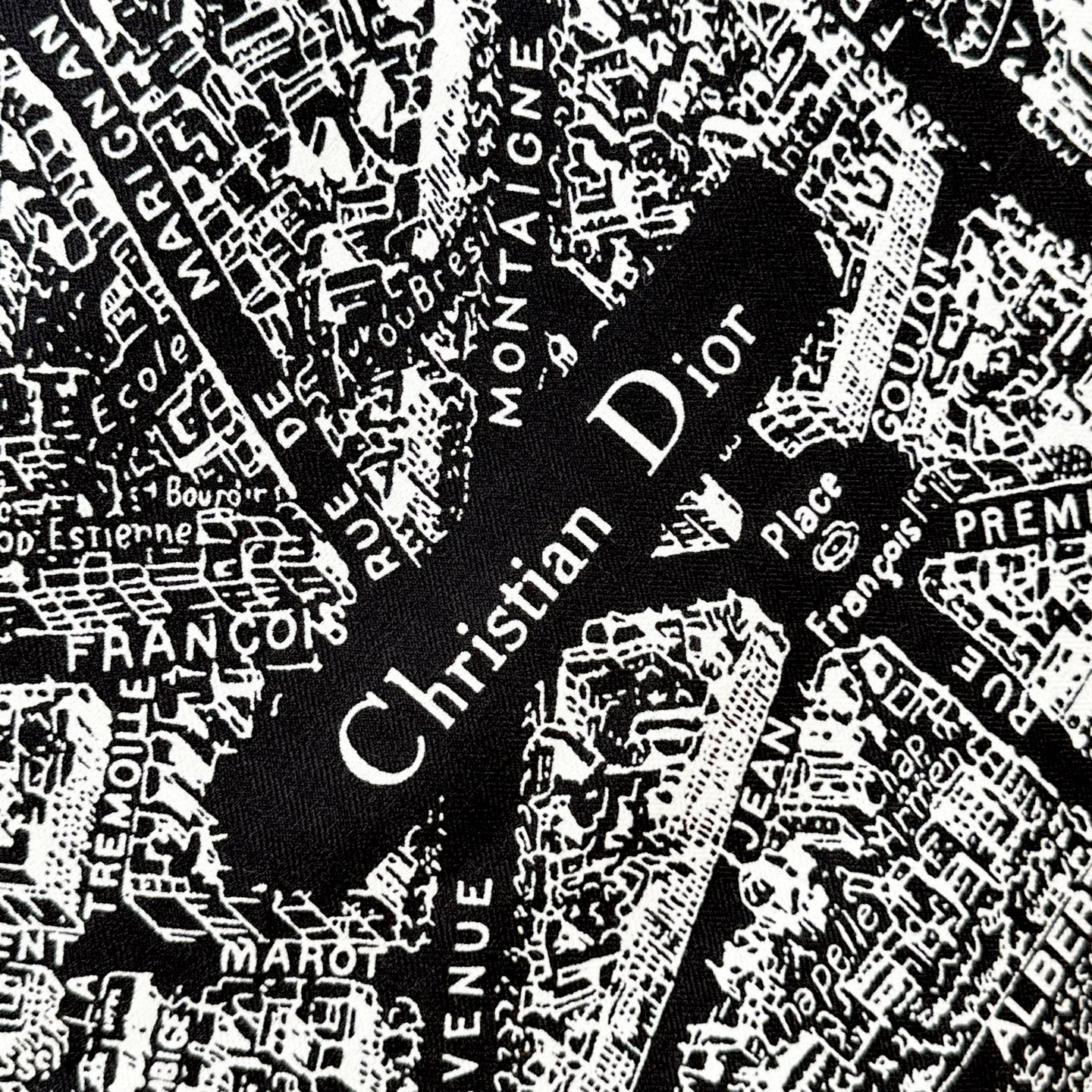 💃🏻💃🏻迪奥【巴黎地图140】羊绒方巾‼️抢‼️VIP推荐 ‼️👍下手一定要快【高端 大爱 ‼️纯羊绒