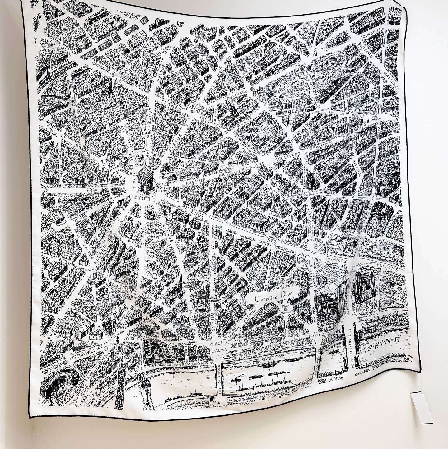 💃🏻💃🏻迪奥【巴黎地图140】羊绒方巾‼️抢‼️VIP推荐 ‼️👍下手一定要快【高端 大爱 ‼️纯羊绒