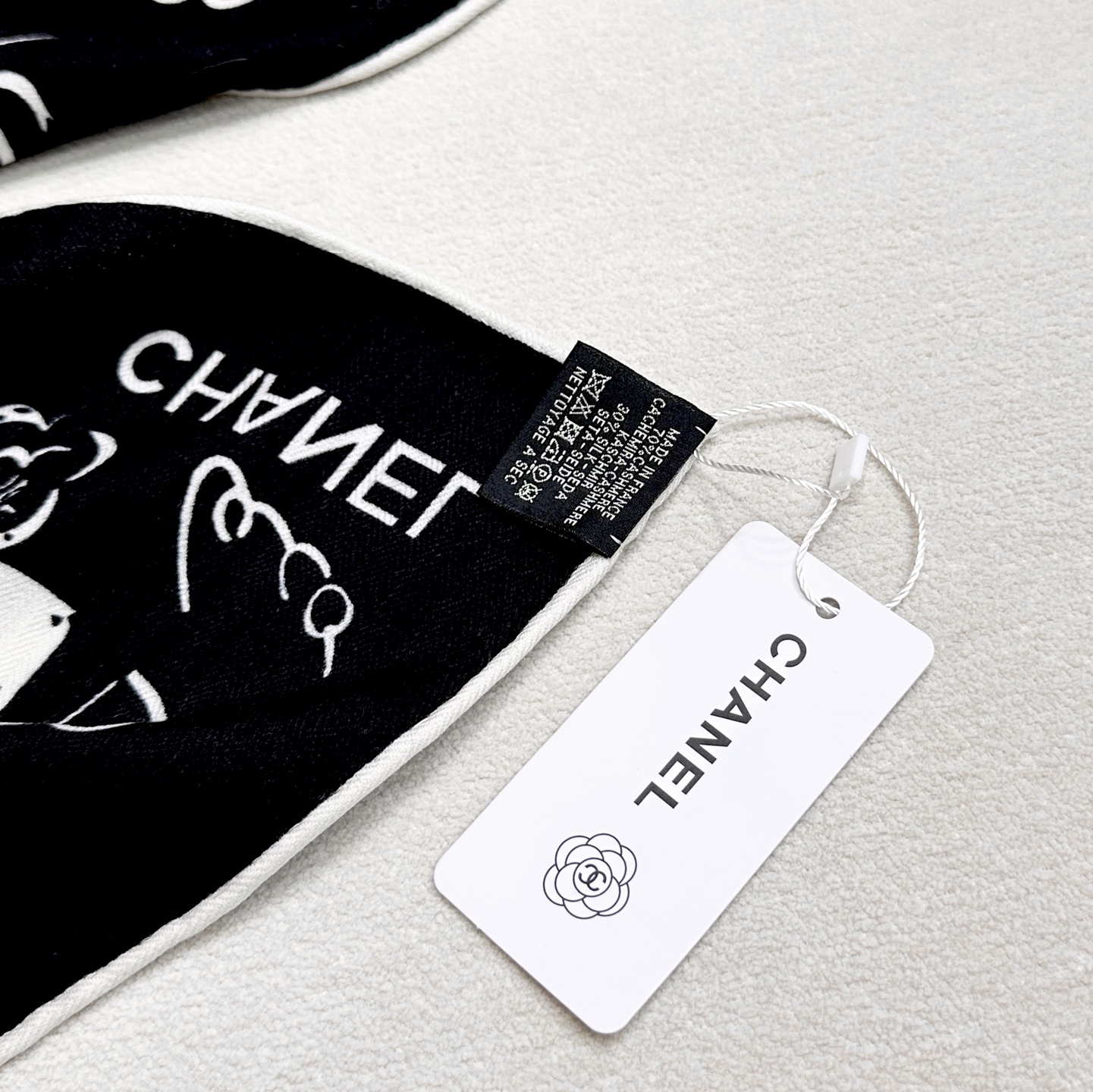 ✨✨【▪️ 优雅型格!这份魅力绝对是艺术大师级才能创作的一线水准❗️】太佩服Chanel这位设计师了,出