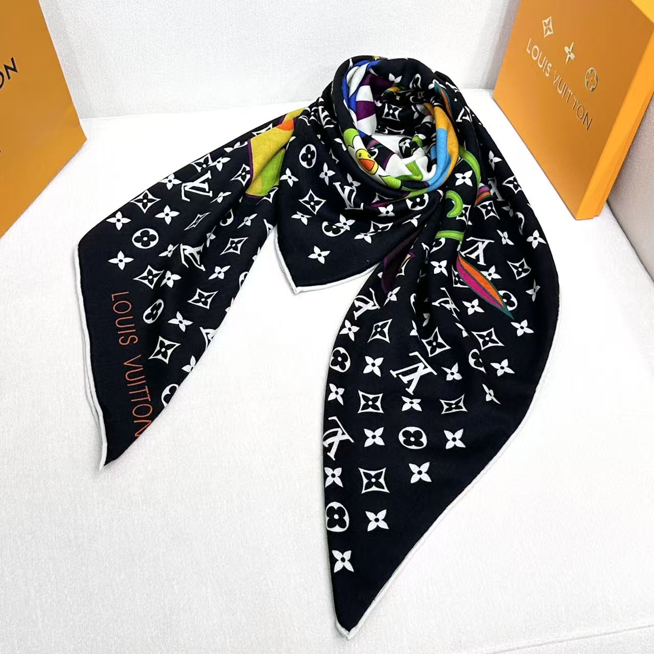 LV x TM SUPERFLAT方巾【顶级丝绒双面同色方巾】LV x TM Monogram SuPe