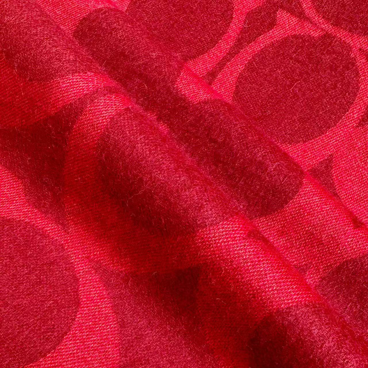 。【COCAH · 蔻驰新款大C字母】专柜都在抢货的节奏 。Coach经典C字母太好看了吧！不仅有颜值还