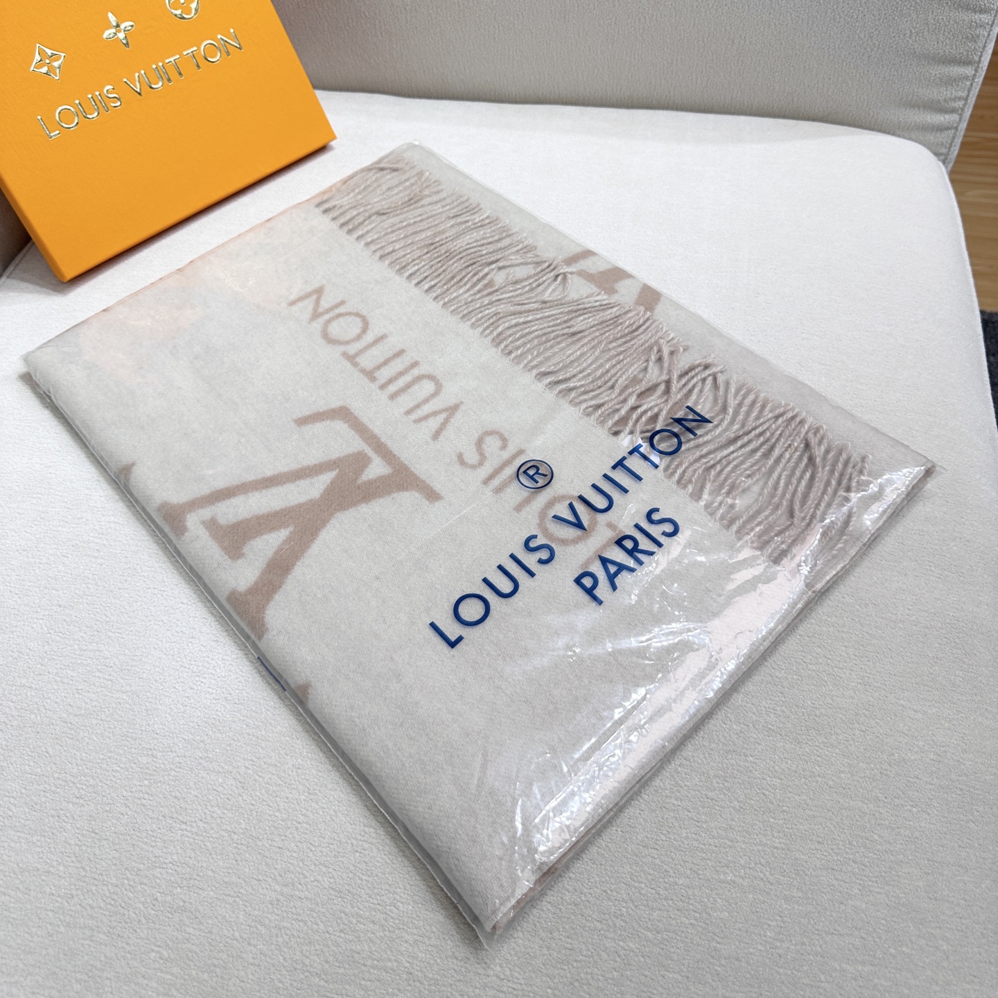 ! 最新品质到货!每个色都有对应的编码,有带芯片,可以扫入官网!Lv驴牌 #𝑹𝒆𝒚𝒌𝒋𝒂𝒗𝒊𝒌 双面羊绒围巾 “可以 ! 最新品质到货!每个色都有对应的编码,有带芯片,可以扫入官网!Lv驴牌 #𝑹𝒆𝒚𝒌𝒋𝒂𝒗𝒊𝒌 双面羊绒围巾 “可以