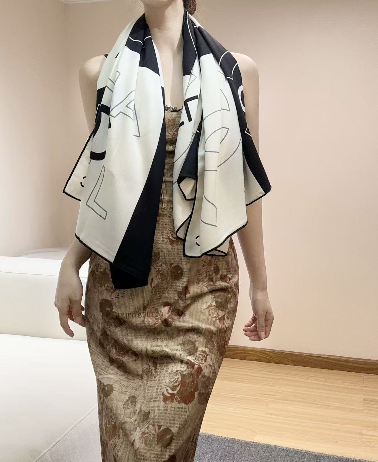 💟新品上新🌈Chanel 25年秋冬新品丝绒 Chanel 25s秋【140顶级丝毛双面同色披肩 秋冬披