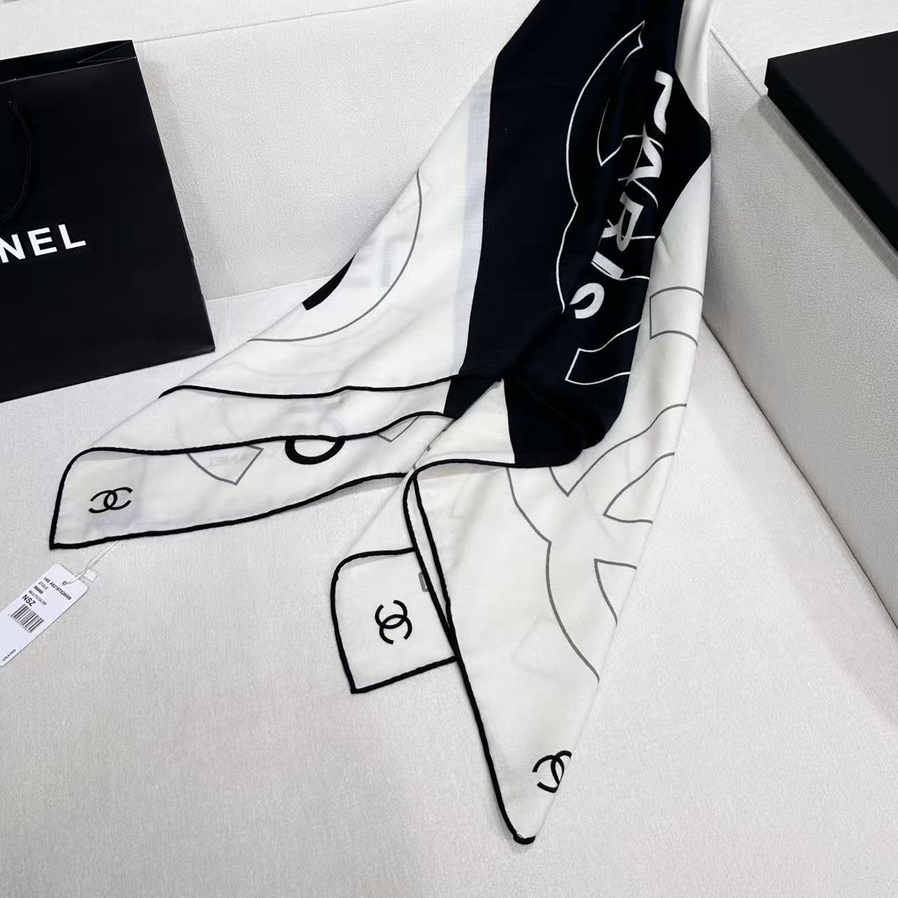 💟新品上新🌈Chanel 25年秋冬新品丝绒 Chanel 25s秋【140顶级丝毛双面同色披肩 秋冬披