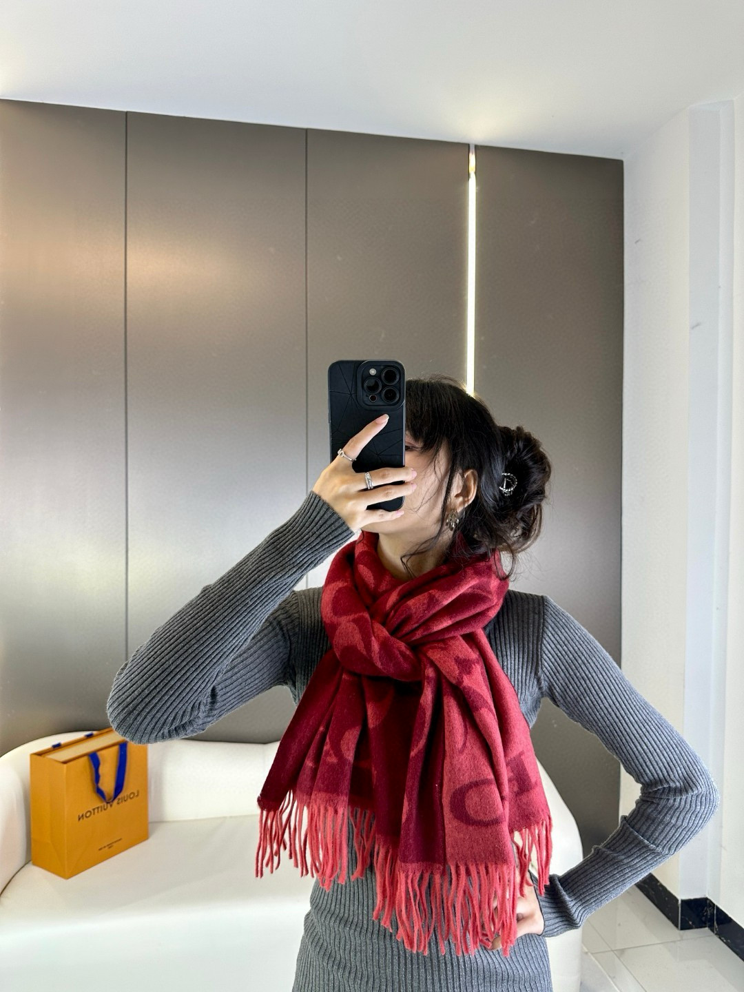 蔻驰 🌾新款到！Coach爆款！三色披肩也太好看了吧！不仅有颜值还有品质，97%羊毛+3%羊绒，手感超级