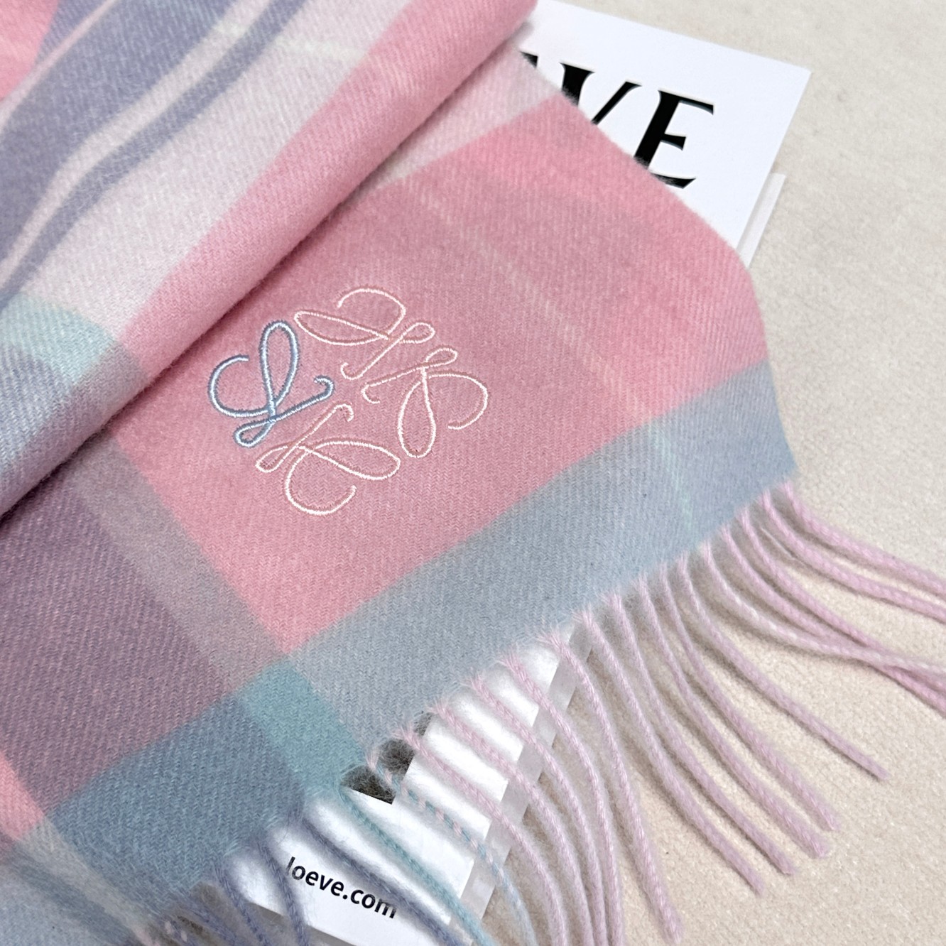 新款到！百分之百山羊绒！2025年罗意微难得的高端女款，非常正的女士围巾~面料大爱，非常柔软细腻舒服‼大