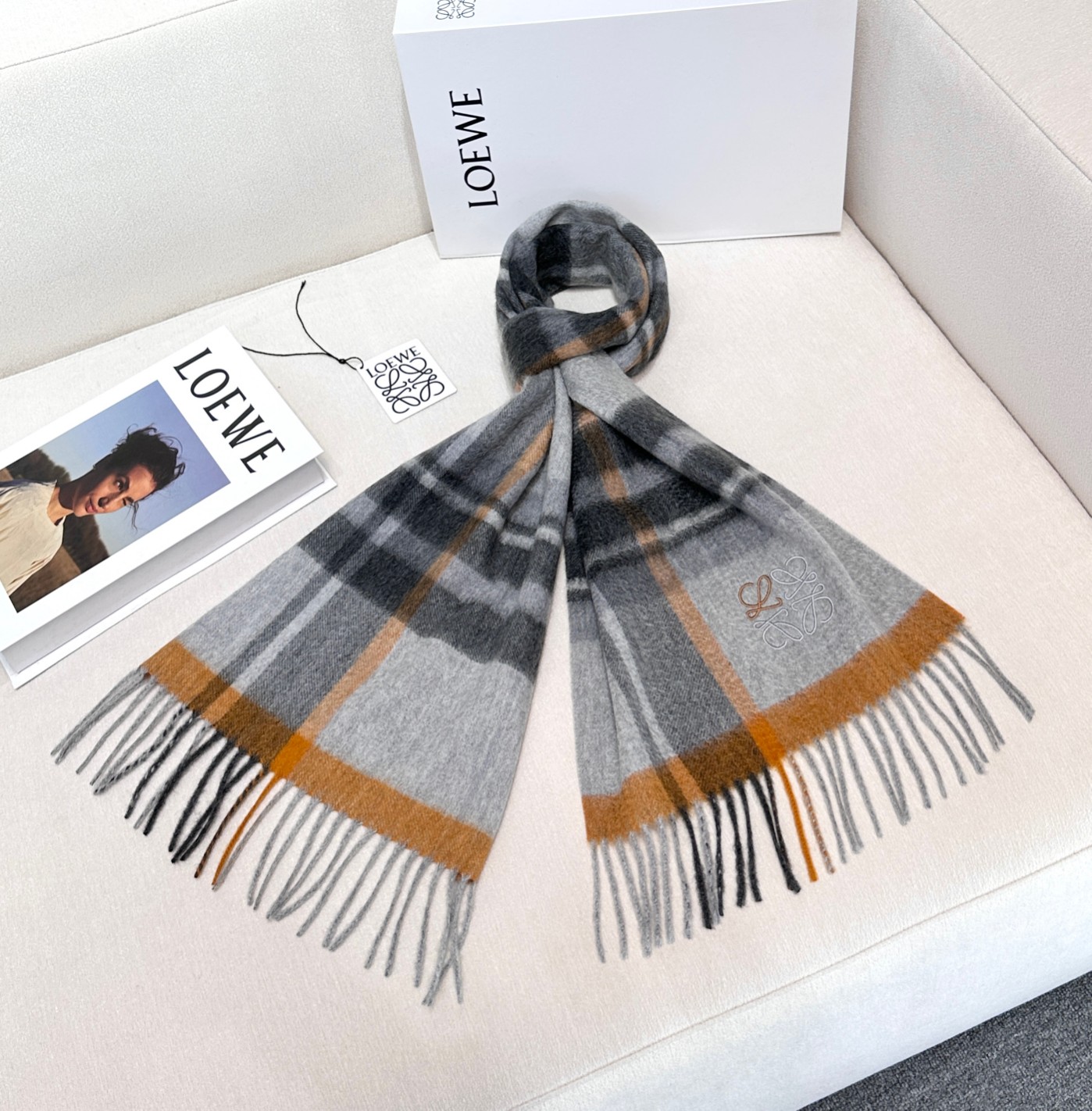 新款到！百分之百山羊绒！2025年罗意微难得的高端女款，非常正的女士围巾~面料大爱，非常柔软细腻舒服‼大