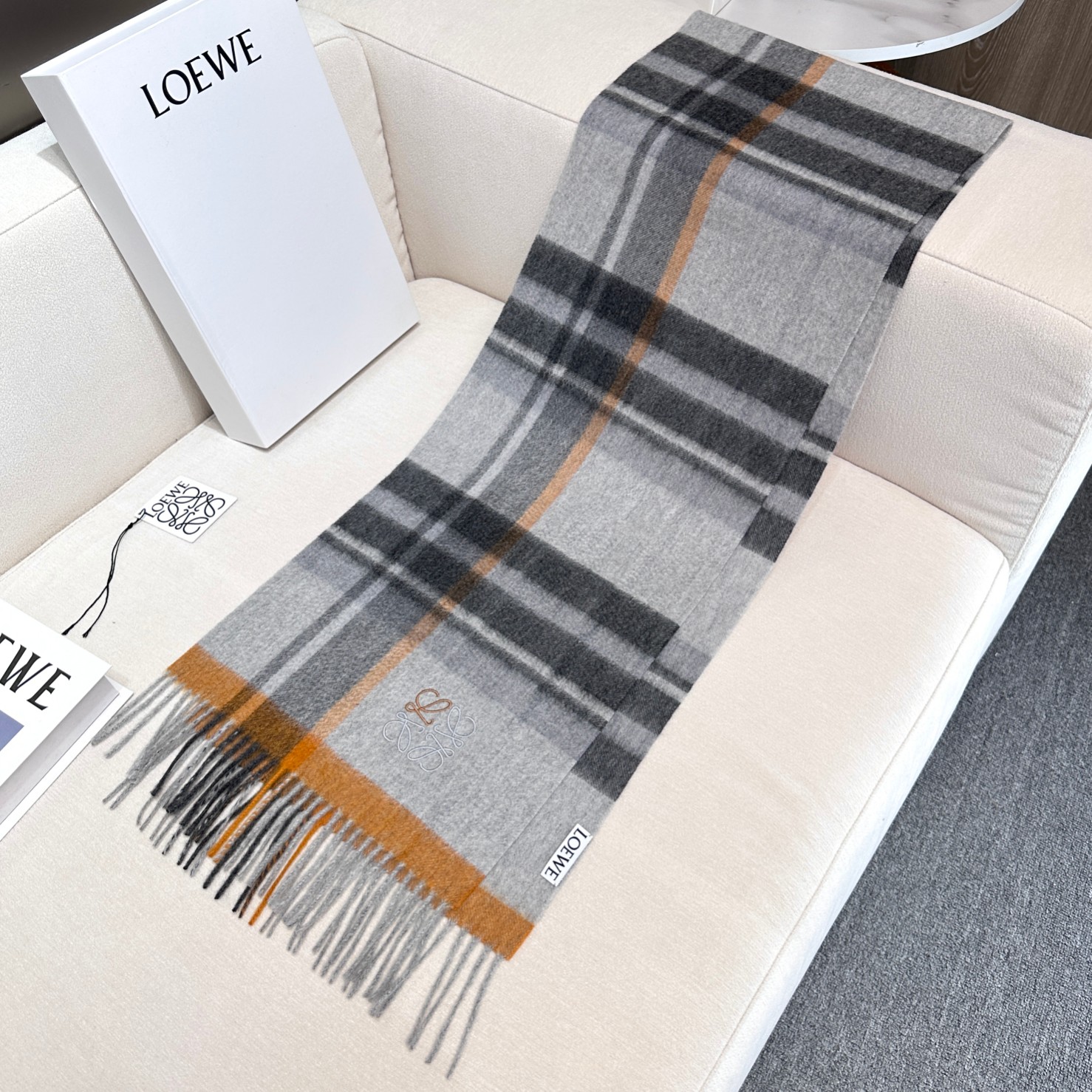 新款到！百分之百山羊绒！2025年罗意微难得的高端女款，非常正的女士围巾~面料大爱，非常柔软细腻舒服‼大